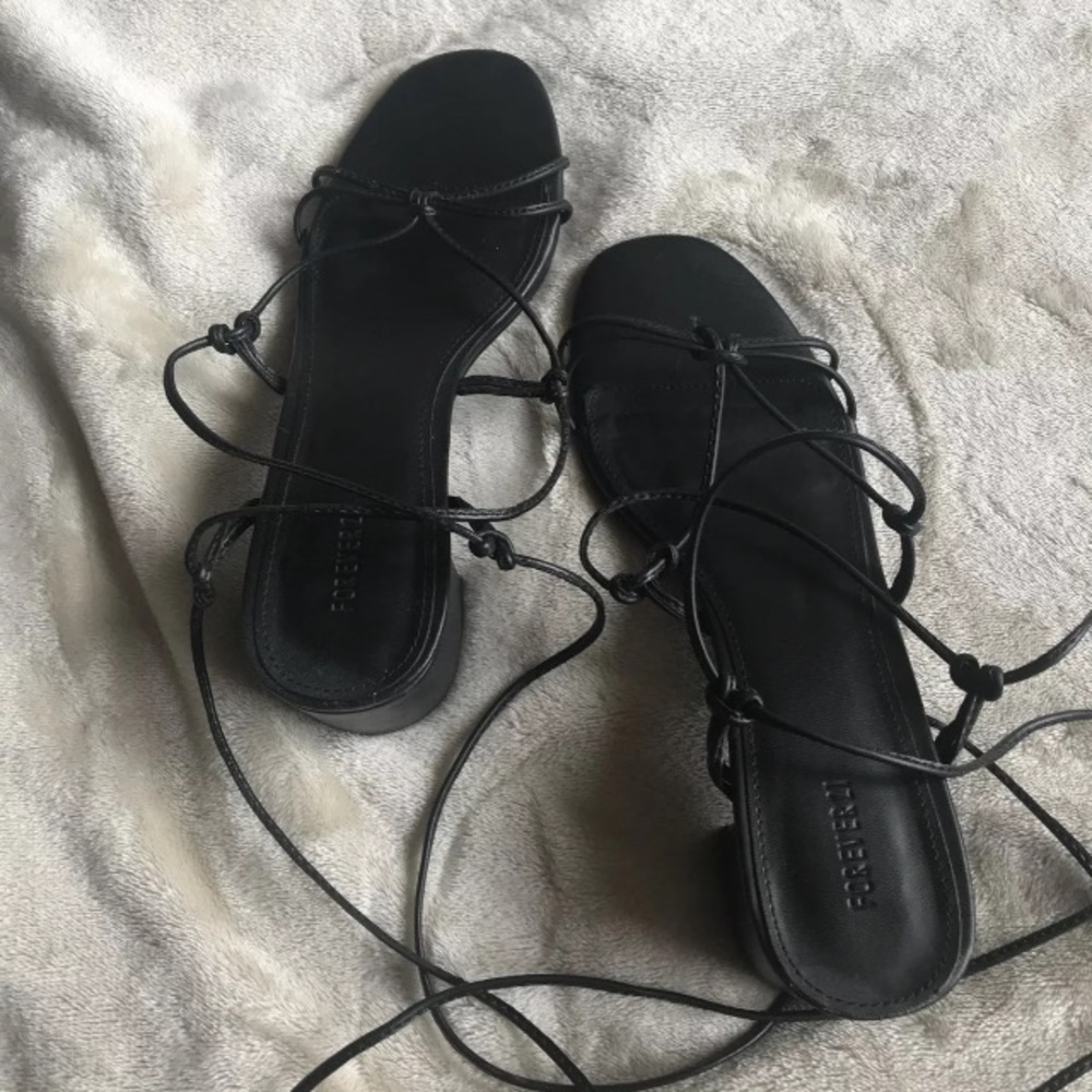 Lace up Sandal black F21